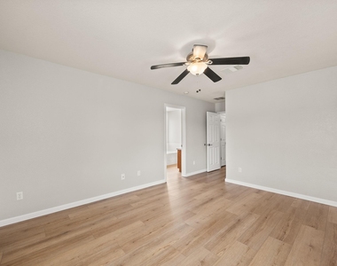 1429 Davis Mountain Loop - Photo Thumbnail 17