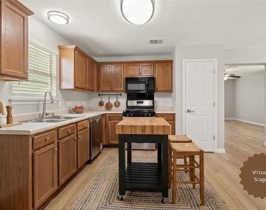 1429 Davis Mountain Loop - Photo Thumbnail 11
