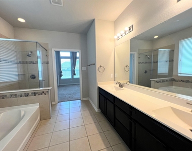613 Palmilla St - Photo Thumbnail 19