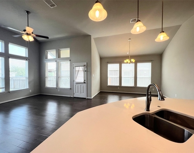 613 Palmilla St - Photo Thumbnail 22