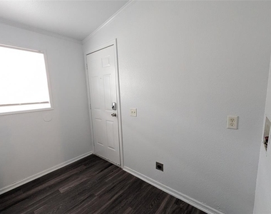 4416 Magin Meadow Dr - Photo Thumbnail 3