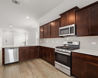 103 Brushy Creek Dr - Photo Thumbnail 9