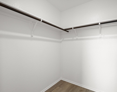 103 Brushy Creek Dr - Photo Thumbnail 17