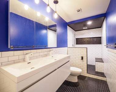 2302 East Side Dr - Photo Thumbnail 12