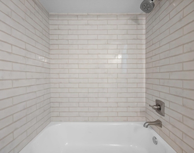 806 E 13th St - Photo Thumbnail 21