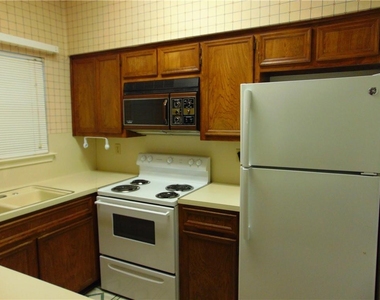 3115 Tom Green St - Photo Thumbnail 8