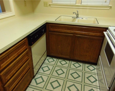 3115 Tom Green St - Photo Thumbnail 9