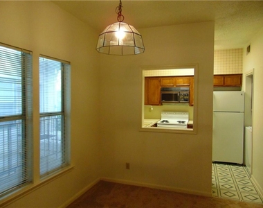 3115 Tom Green St - Photo Thumbnail 7