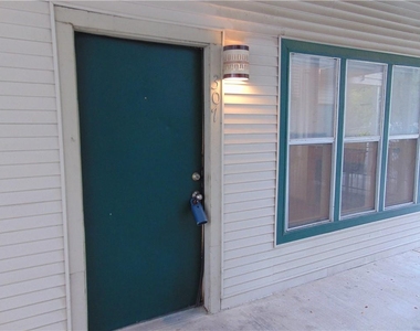 3115 Tom Green St - Photo Thumbnail 4