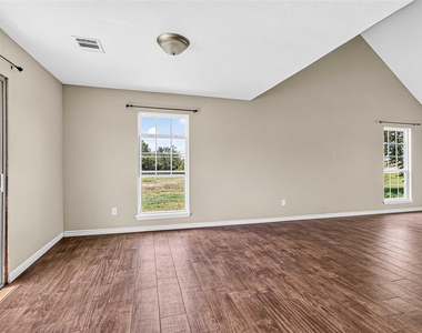 2500 Center Point Rd - Photo Thumbnail 7