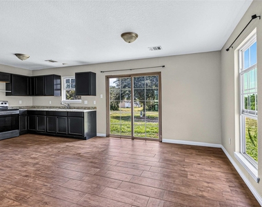 2500 Center Point Rd - Photo Thumbnail 8