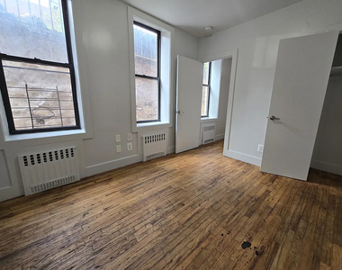443 Cyrus place - Photo Thumbnail 2