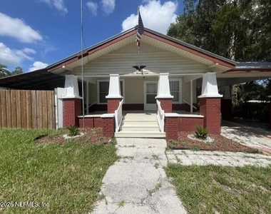108 Fern Street - Photo Thumbnail 1