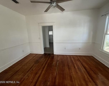 108 Fern Street - Photo Thumbnail 4