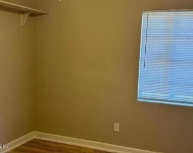 2784 Glen Mawr Road - Photo Thumbnail 13
