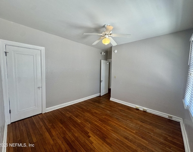 2504 Park Street - Photo Thumbnail 9