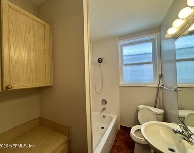 2504 Park Street - Photo Thumbnail 10