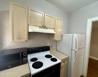 2504 Park Street - Photo Thumbnail 6
