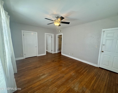 2504 Park Street - Photo Thumbnail 2