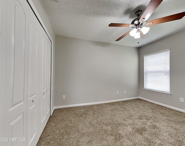 6463 Silk Leaf Lane - Photo Thumbnail 15