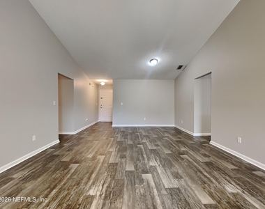 6463 Silk Leaf Lane - Photo Thumbnail 2