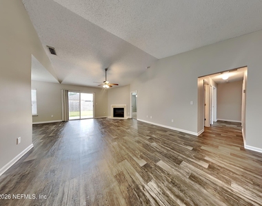 6463 Silk Leaf Lane - Photo Thumbnail 3