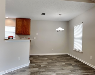 6463 Silk Leaf Lane - Photo Thumbnail 4