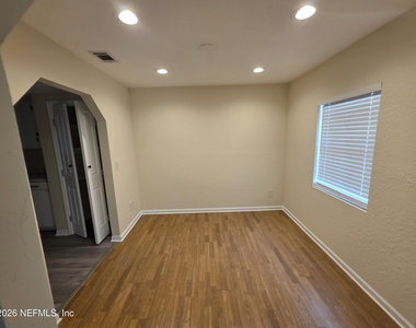 85818 Miner Road - Photo Thumbnail 7
