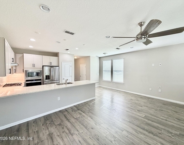 417 Pine Bluff Drive - Photo Thumbnail 6
