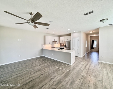 417 Pine Bluff Drive - Photo Thumbnail 5