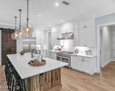 168 Hickory Hill Drive - Photo Thumbnail 9