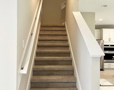 385 Brookgreen Way - Photo Thumbnail 16