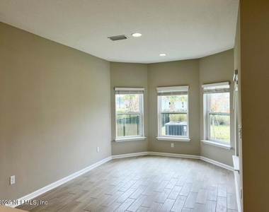 385 Brookgreen Way - Photo Thumbnail 3