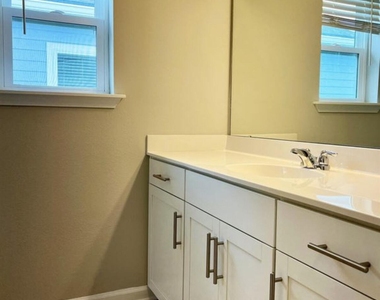 385 Brookgreen Way - Photo Thumbnail 18
