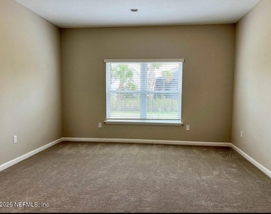 385 Brookgreen Way - Photo Thumbnail 8