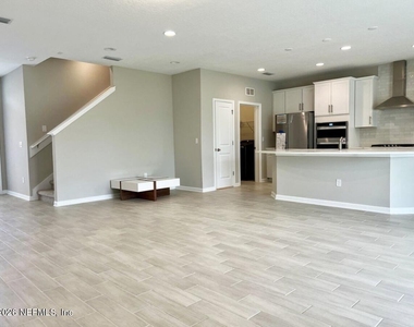 385 Brookgreen Way - Photo Thumbnail 2