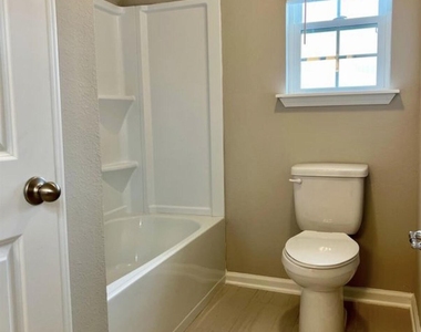 385 Brookgreen Way - Photo Thumbnail 19