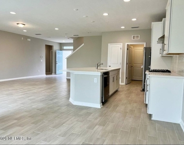 385 Brookgreen Way - Photo Thumbnail 5