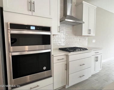 385 Brookgreen Way - Photo Thumbnail 6