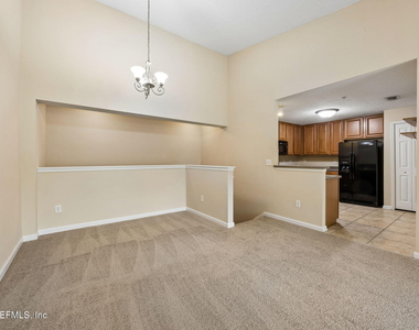 7055 Deer Lodge Circle - Photo Thumbnail 9