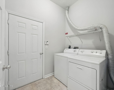 7055 Deer Lodge Circle - Photo Thumbnail 20