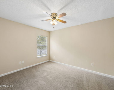 7055 Deer Lodge Circle - Photo Thumbnail 14