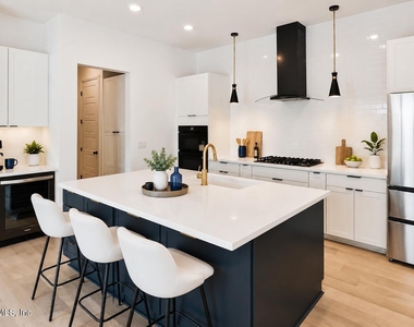 274 Daydream Avenue - Photo Thumbnail 2