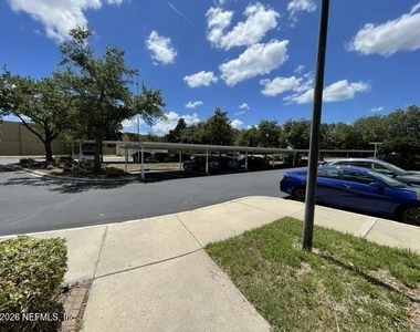 7801 Point Meadows Drive - Photo Thumbnail 26