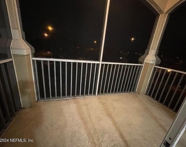 7801 Point Meadows Drive - Photo Thumbnail 6