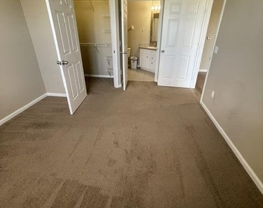 7801 Point Meadows Drive - Photo Thumbnail 14