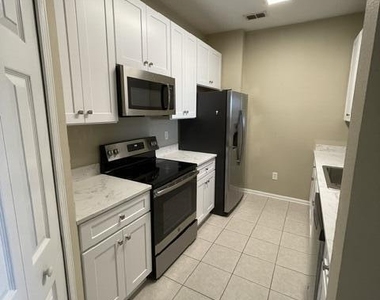 7801 Point Meadows Drive - Photo Thumbnail 9