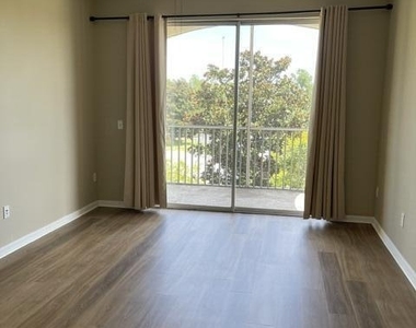 7801 Point Meadows Drive - Photo Thumbnail 12