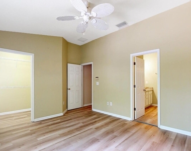 5881 Moonstone Court - Photo Thumbnail 12