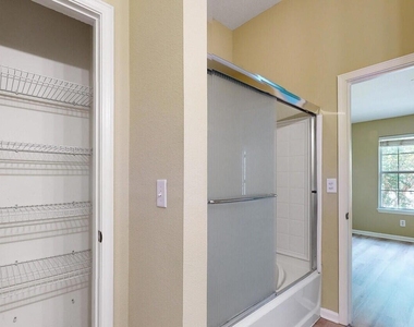 5881 Moonstone Court - Photo Thumbnail 6